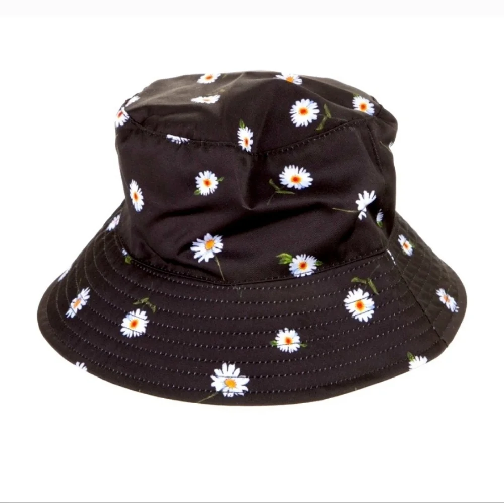 Alice + Olivia Reversible Bucket Hat